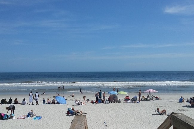 BEACH JUST STEPS AWAY - 185 5th Ave S Unit 185