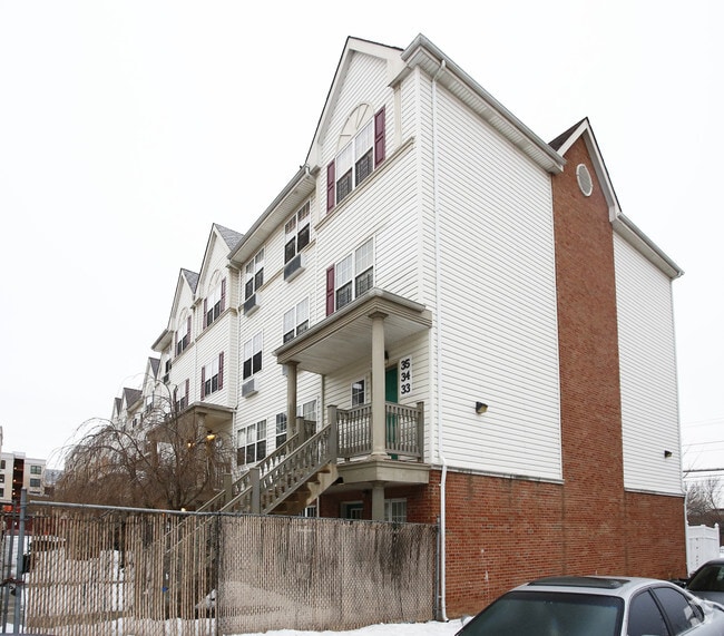 Photo - 1426 Loring Ave