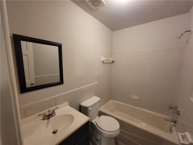 Photo - 6286 Love St