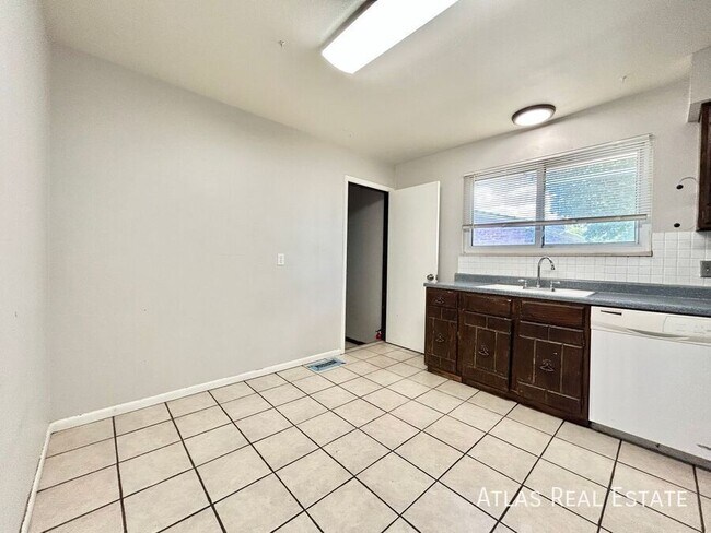 Photo - 12494 Edwards Pl