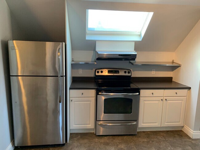 Photo - CONTEMPORARY 1-BEDROOM LEGAL APARTMENT FOR... Unit Upper