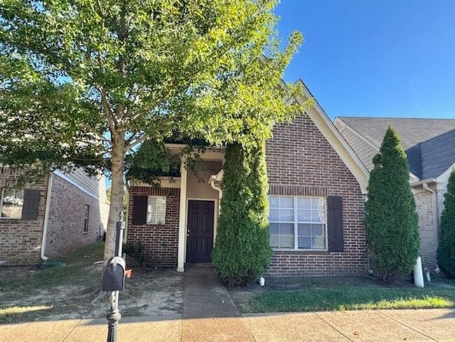 Building Photo - MOVE IN SPECIAL! Cordova 4 Bedroom 2,5 Bat...