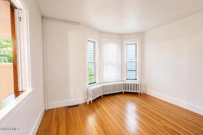 Photo - 127 N Pine Ave Unit 1