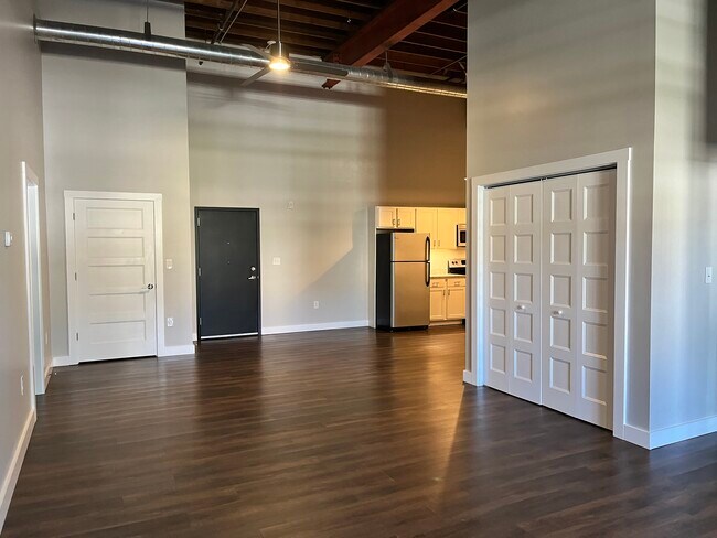 Comida - 108 Adams St Unidad 230