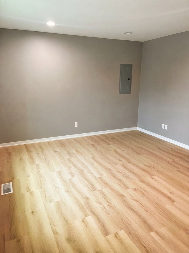 4 Poplar Ave Unit A
