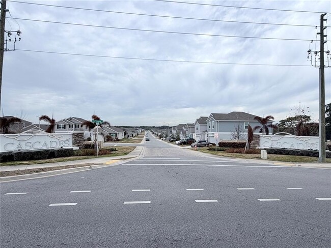 Photo - 824 Horsetail Dr