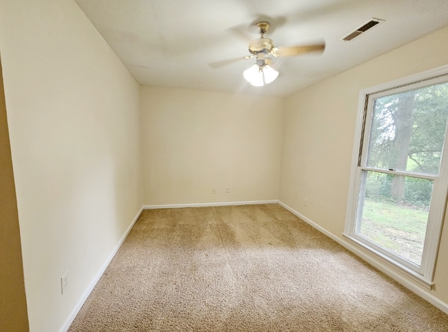 Photo - 1421 Bogart St