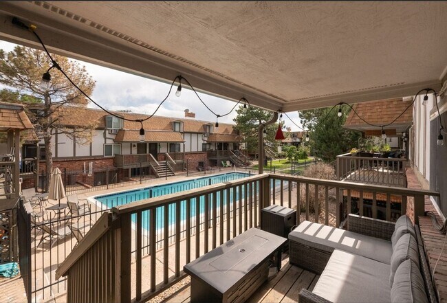 Photo - 2700 S Holly St