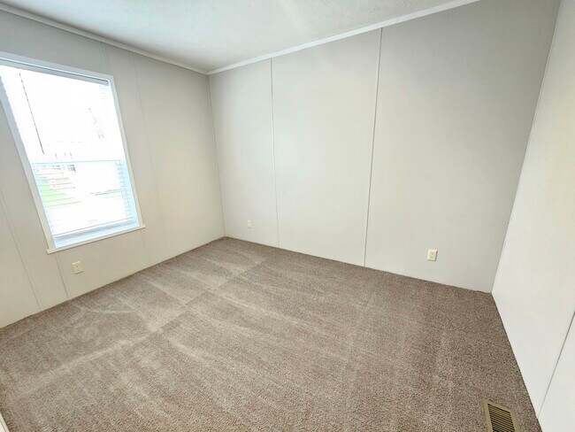 Photo - 5684 Windjammer Ct