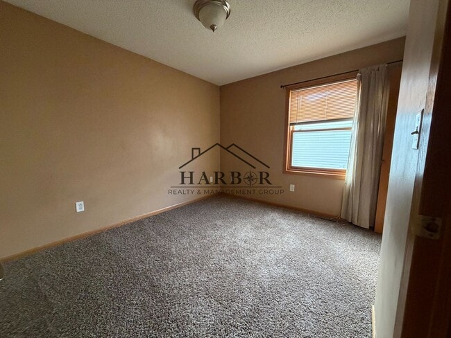 Photo - 2869 Knollwood Dr SE