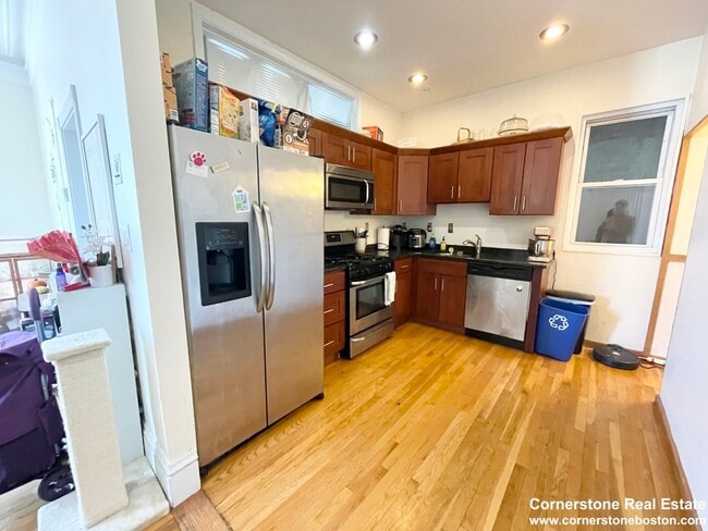 Photo - 775 Parker St Unit 4