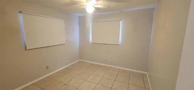 Photo - 2005 SW 99th Ave