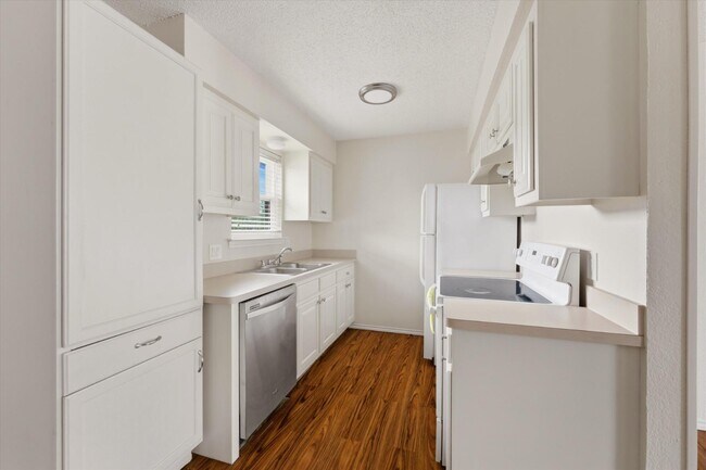 Photo - 401 N 7th St