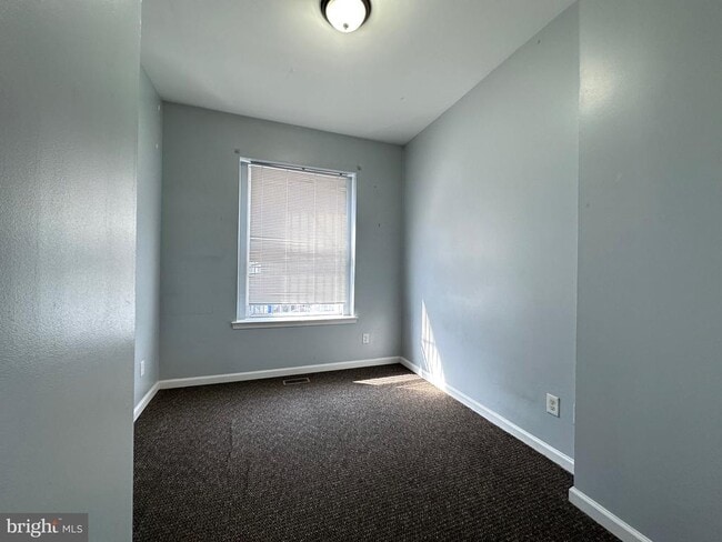 Building Photo - 1835 N Bouvier St