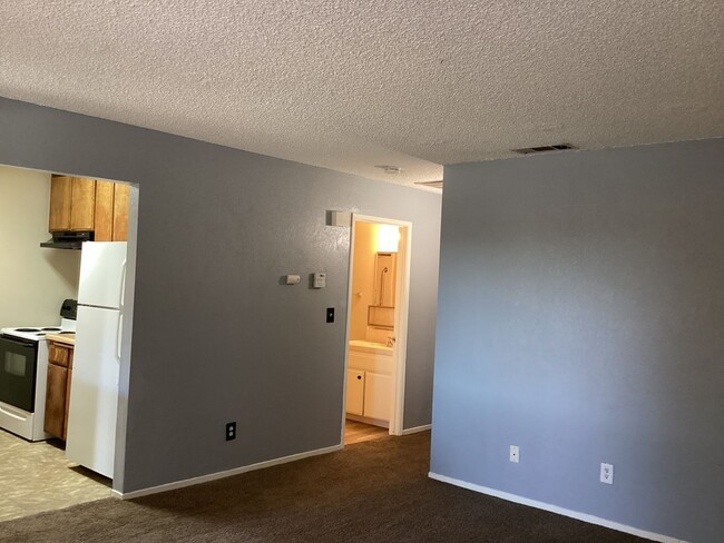 Photo - 563 W Alamos Ave Unit A