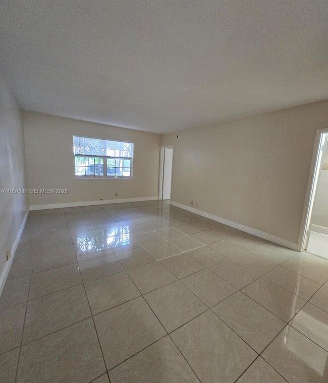 Photo - 2424 SE 17th St Unidad 110B
