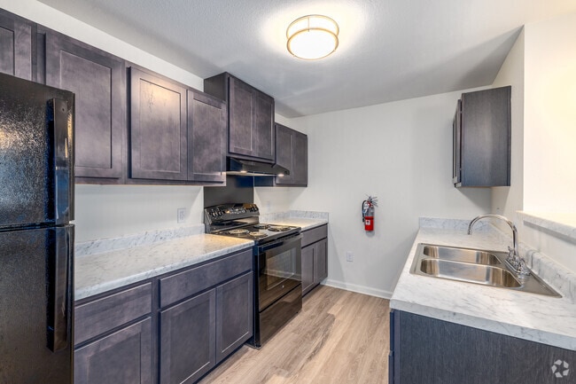3BR, 2BA - 1,270SF - Kitchen - TRAILS AT TWIN LAKES