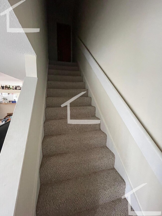 Photo - 140 North Beacon St Unit B4