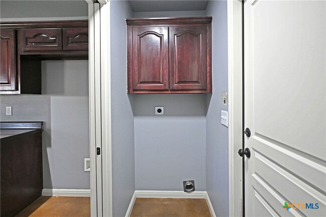 Photo - 2207 Hazelwood Dr