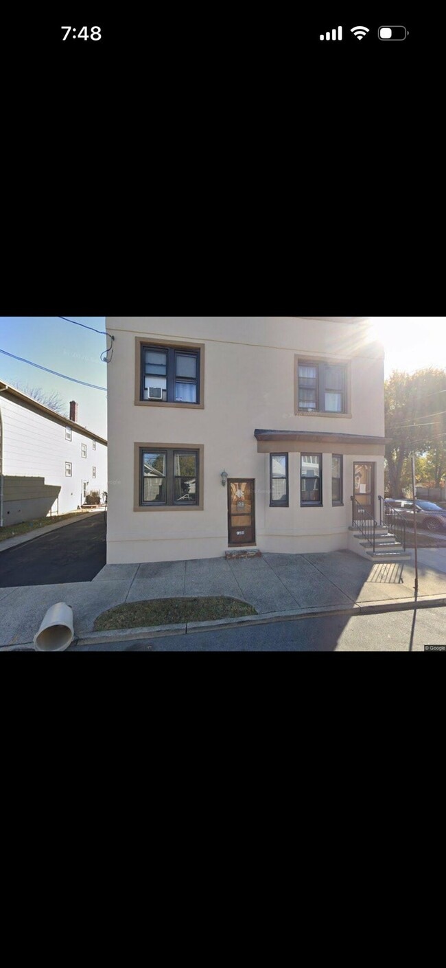 Building Photo - 126 Brighton Ave