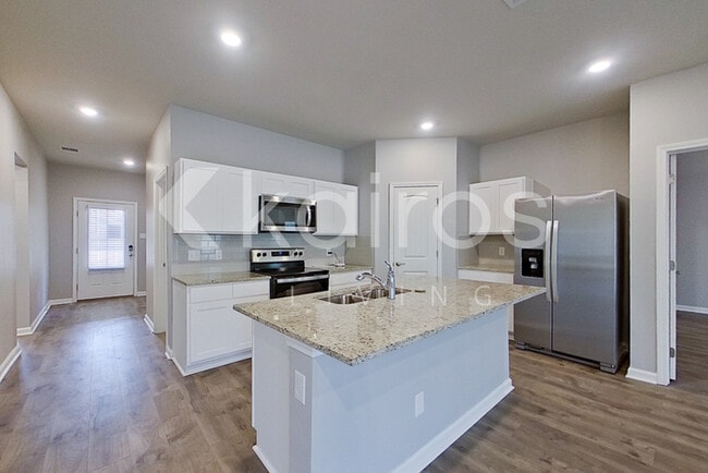 Photo - 108 Yardley Ct