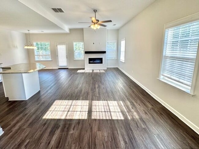 Photo - Now Leasing a 4-Bedroom 2.5 Bath In Olive ...
