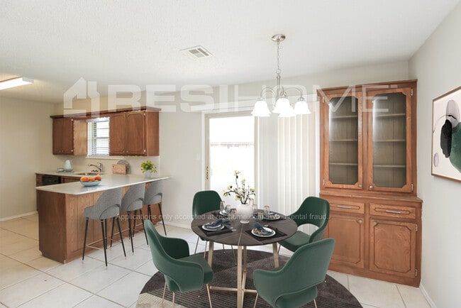 Photo - 504 N Avery Dr