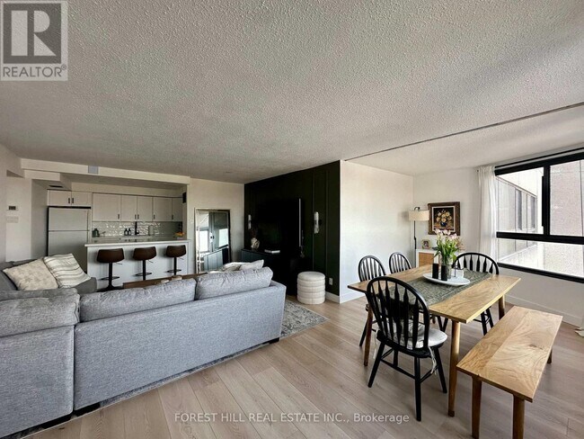 Photo - 1300 Bloor St Unit 705
