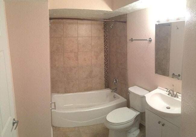 Photo - 1808 Buena Vista Dr SE