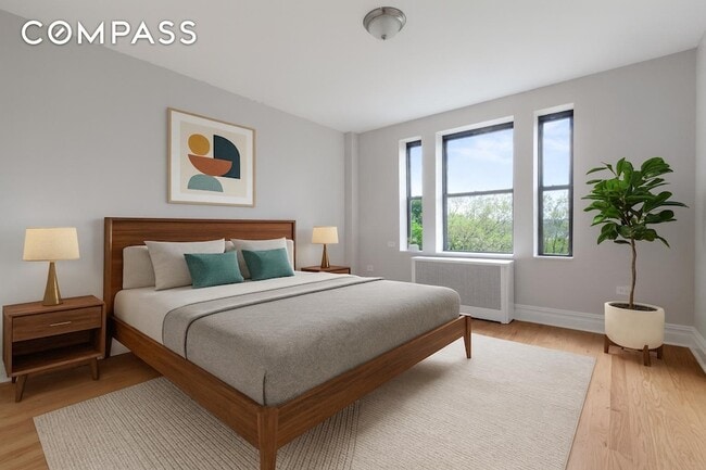 Building Photo - 690 Riverside Dr Unit 5D