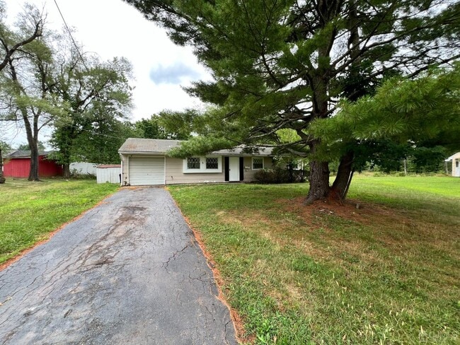 Photo - 6 Poe Ct House