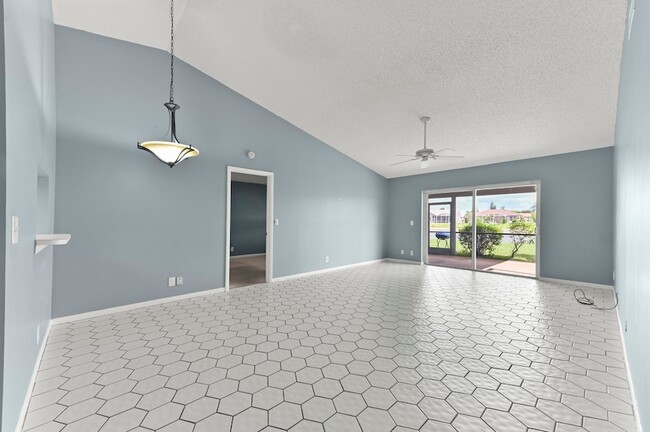 Photo - 8495 Lakepoint Ct