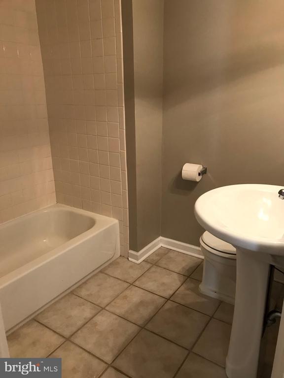 Photo - 422 W Jefferson St