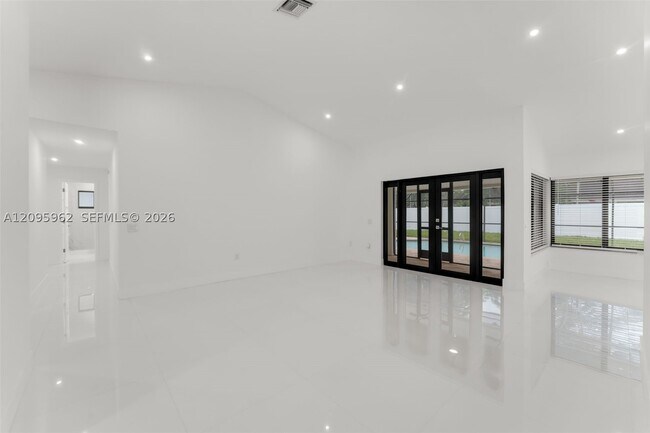 Photo - 10480 SW 130th Ave