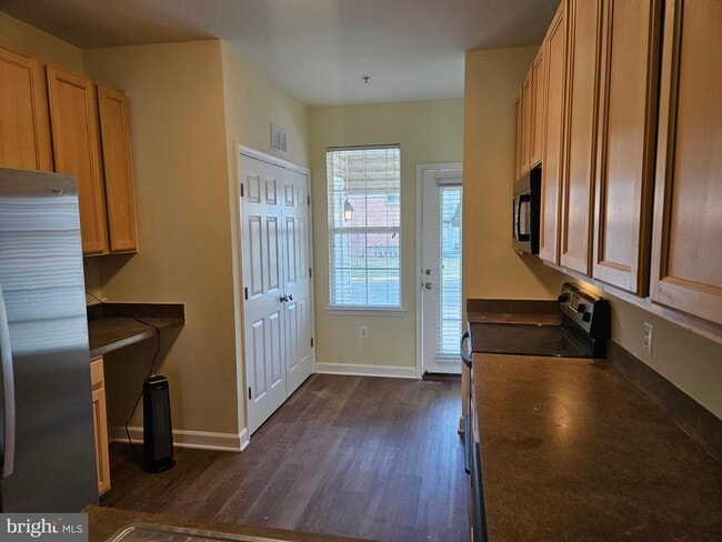 Building Photo - 22763 Fountain Grove Square