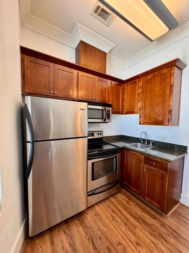 Photo - 1125fst Unidad 1125 F Street #5