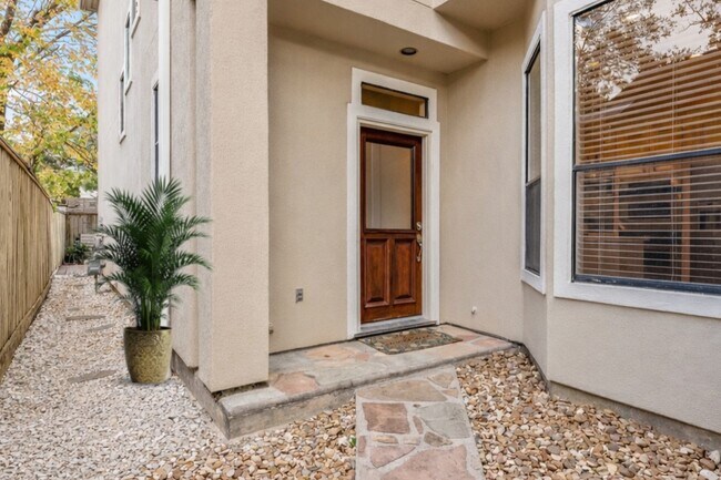 Photo - 5422 Gibson St