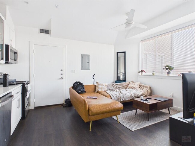 Photo - 1010 W 26th St Unit 601