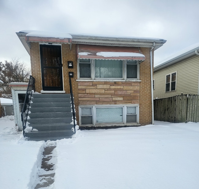 Building Photo - 422 S 19th Ave