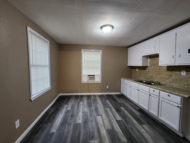 Photo - 1441-1443 Bolivar St Unit Bolivar St. 1443