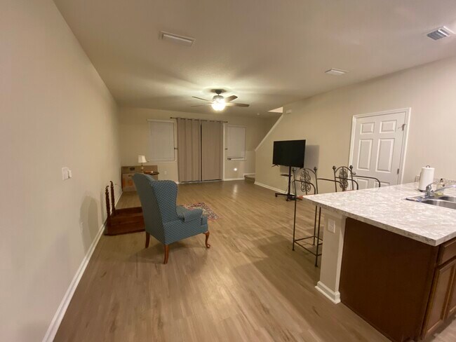 Photo - 183 Silver Fern Dr