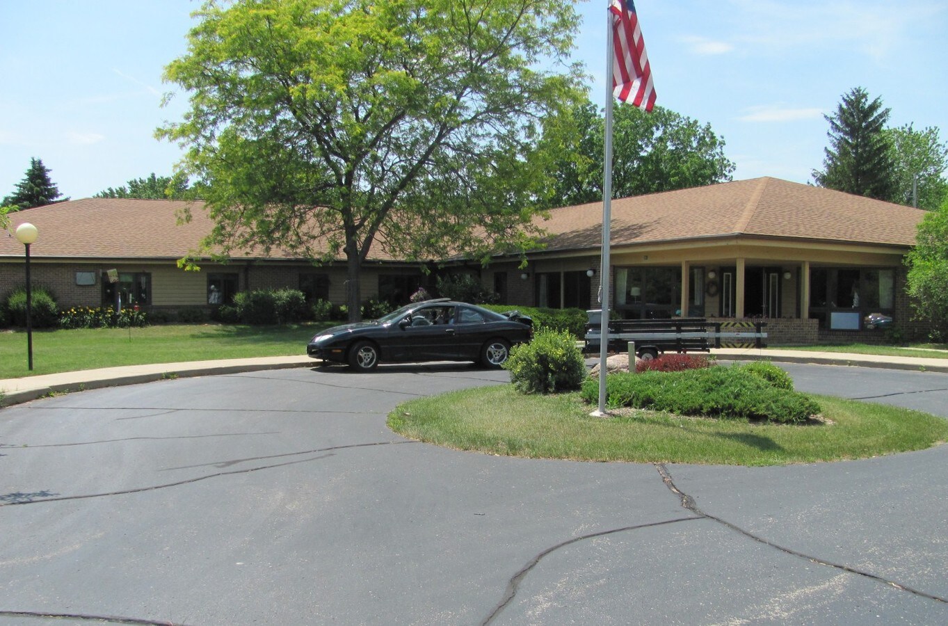 Photo - 201 N Parkview Dr Apartments