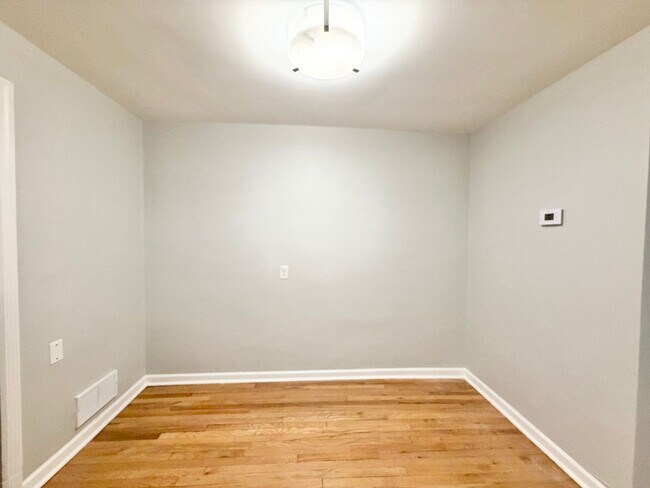 Photo - 1854 Kinney Ave Unit 1854-2