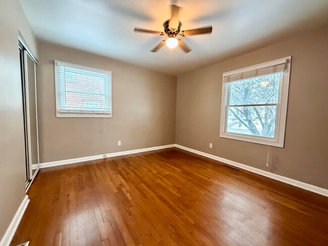 Photo - 1633 Lindy Ln