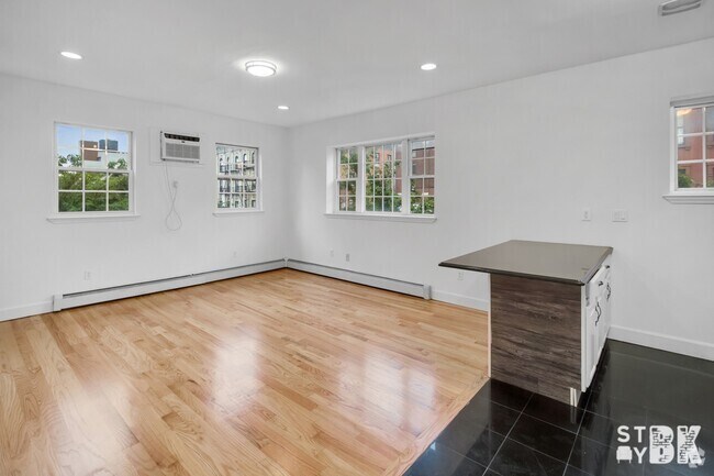 Building Photo - 330 Clifton Pl Rental