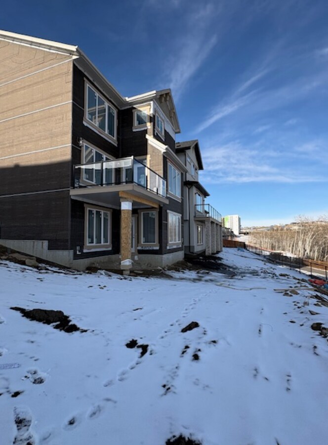 Photo - 24 Spg Crk Pt SW