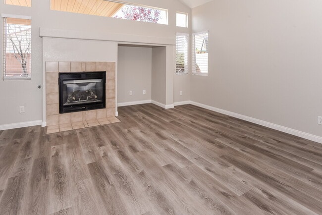 Photo - 6033 Highland Gardens Dr