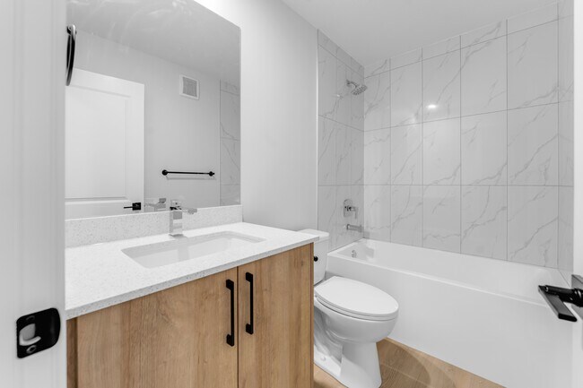 Building Photo - 6381 King Wynd SW Unit 5