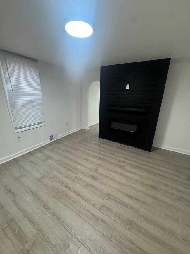 Photo - 250 Seneca St