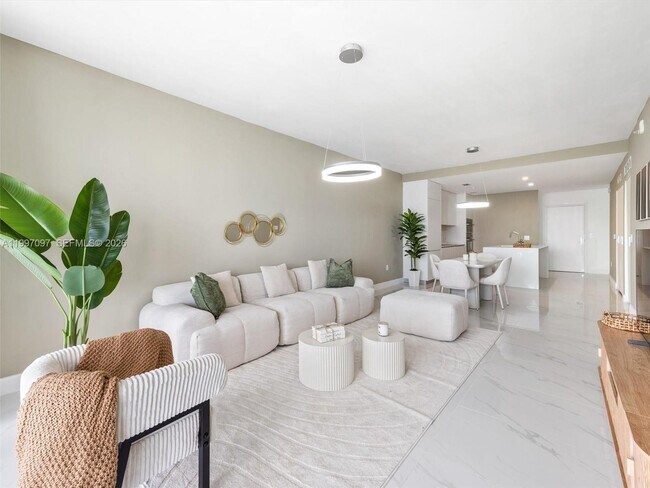 Photo - 700 NE 24th St Unidad 606